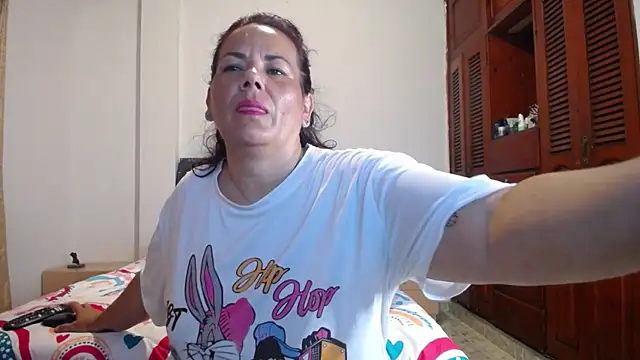 Snapshot of sofiamature01 chatting on November 4, 2025, 11:15 pm sofiamature01 online show from November 4, 2025, 11:15 pm