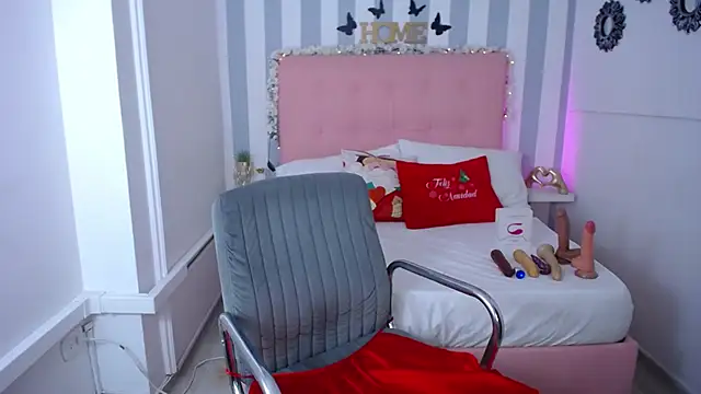 Lunna boobs online show from December 17, 2024, 5:07 am