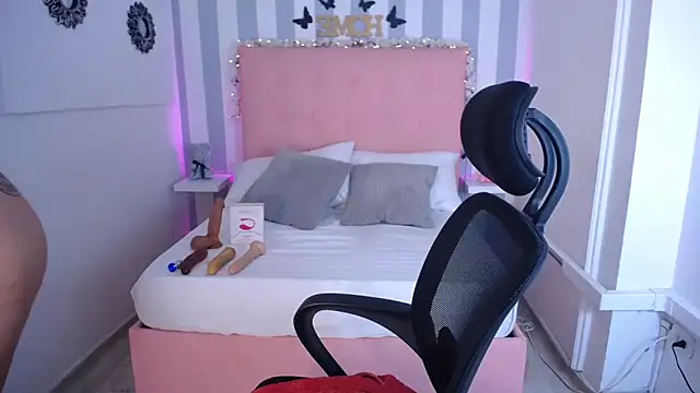 Lunna boobs online show from September 9, 2025, 5:07 am