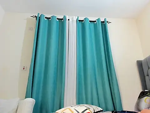 Snapshot of dolly_booty chatting on November 9, 2025, 9:24 pm dolly booty online show from November 9, 2025, 9:24 pm