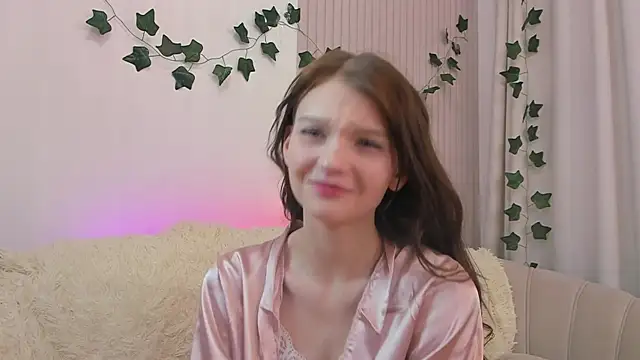 CindyGarrison online show from January 17, 2025, 11:29 pm