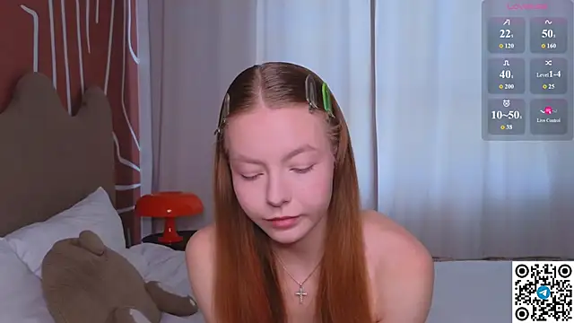 EvaCroan online show from May 9, 2026, 8:52 am