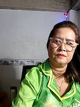 Snapshot of phnz chatting on October 25, 2025, 8:33 am phnz online show from October 25, 2025, 8:33 am