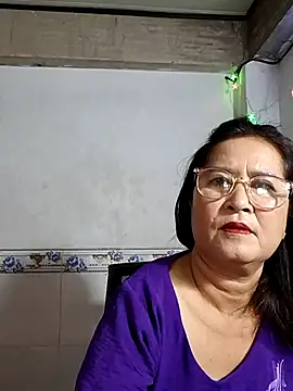 Snapshot of phnz chatting on November 3, 2025, 6:14 am phnz online show from November 3, 2025, 6:14 am