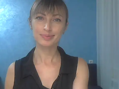 EffectMaya online show from October 9, 2025, 3:10 pm