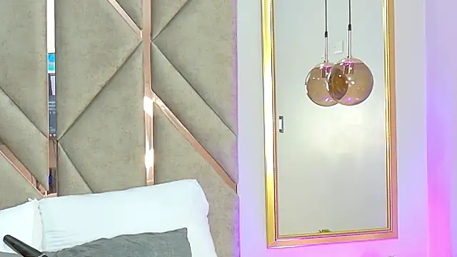 Emma-Conti online show from March 4, 2025, 12:44 pm