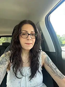 BeautifulMesss online show from July 17, 2026, 4:01 pm
