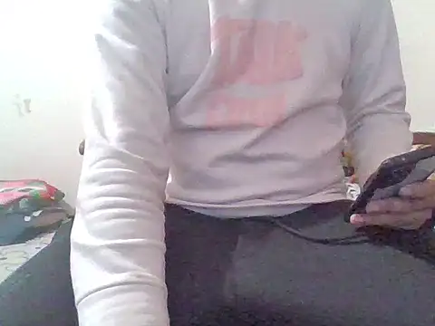 spikee27507 online show from February 7, 2026, 7:06 pm