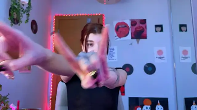 Snapshot of Bunny_ShyGirl chatting on December 9, 2024, 6:55 am Bunny ShyGirl online show from December 9, 2024, 6:55 am