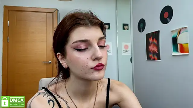 Snapshot of Bunny_ShyGirl chatting on February 14, 2025, 7:38 am Bunny ShyGirl online show from February 14, 2025, 7:38 am