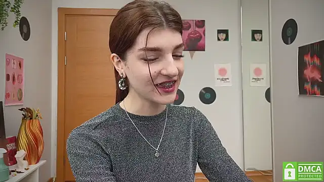 Snapshot of Bunny_ShyGirl chatting on March 20, 2025, 7:47 am Bunny ShyGirl online show from March 20, 2025, 7:47 am