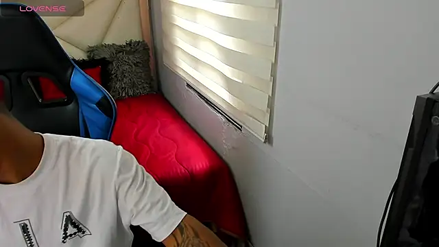 Backsex boy online show from October 31, 2025, 3:35 pm