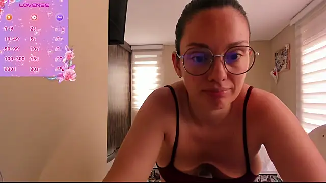 anabel 025 online show from June 10, 2026, 3:44 pm