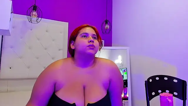 Alanna hot3 online show from February 17, 2025, 7:31 pm