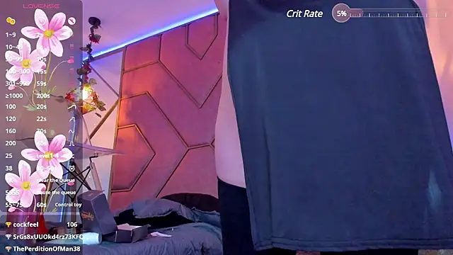 Snapshot of Yuri_Stars chatting on January 31, 2025, 8:43 pm Yuri Stars online show from January 31, 2025, 8:43 pm