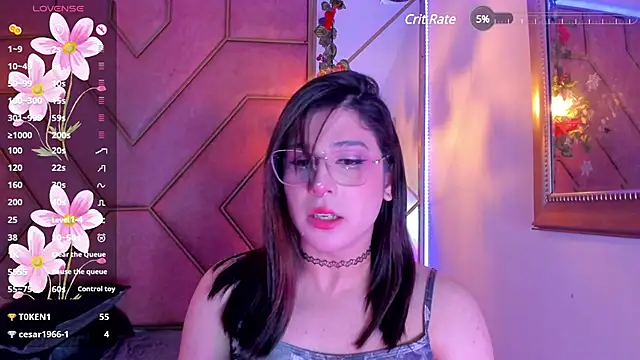 Snapshot of Yuri_Stars chatting on February 4, 2025, 11:38 pm Yuri Stars online show from February 4, 2025, 11:38 pm