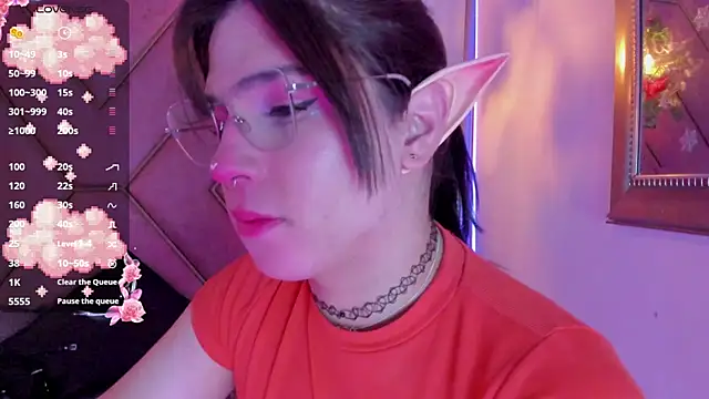 Snapshot of Yuri_Stars chatting on February 18, 2025, 1:55 pm Yuri Stars online show from February 18, 2025, 1:55 pm