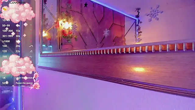 Snapshot of Yuri_Stars chatting on February 18, 2025, 8:03 pm Yuri Stars online show from February 18, 2025, 8:03 pm