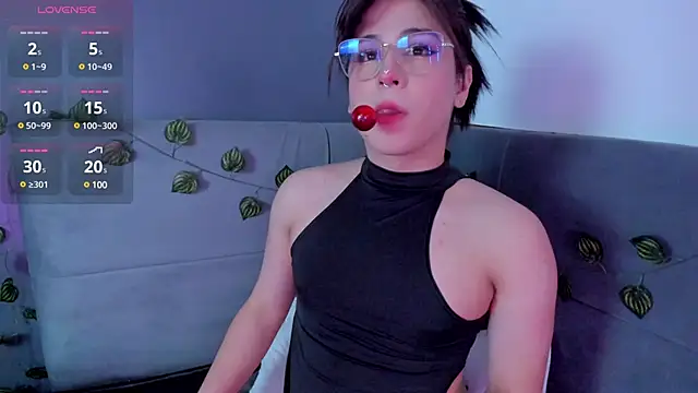 Snapshot of Yuri_Stars chatting on March 15, 2025, 8:04 am Yuri Stars online show from March 15, 2025, 8:04 am