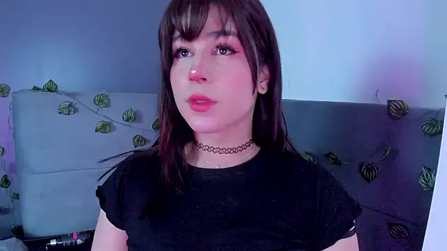 Snapshot of Yuri_Stars chatting on March 17, 2025, 8:40 pm Yuri Stars online show from March 17, 2025, 8:40 pm