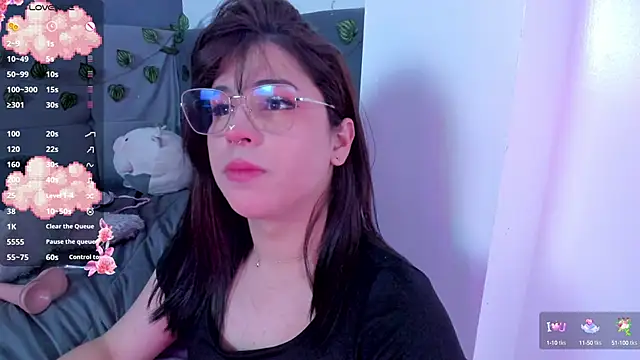 Snapshot of Yuri_Stars chatting on March 20, 2025, 1:46 am Yuri Stars online show from March 20, 2025, 1:46 am