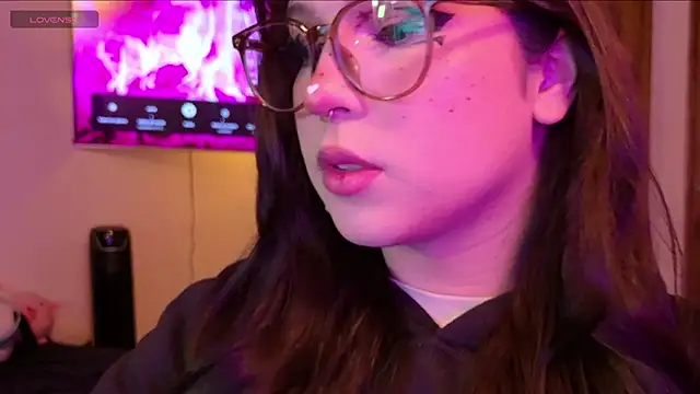 Yuri Stars online show from March 18, 2026, 2:26 am