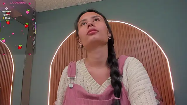 NayeCloud online show from November 30, 2025, 3:32 am