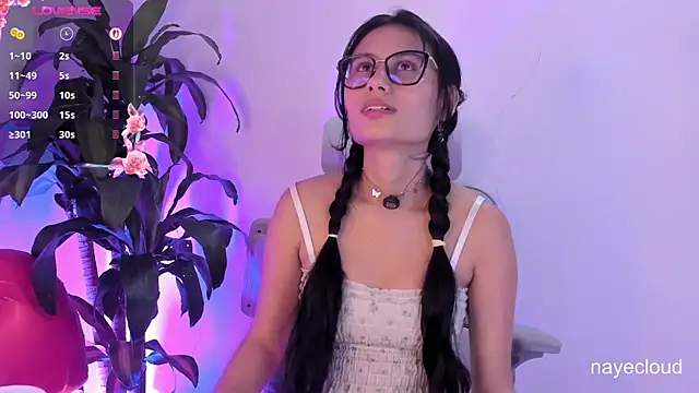 NayeCloud online show from April 30, 2026, 3:13 am