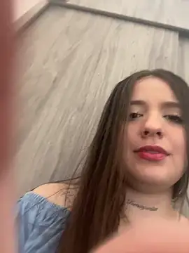 Sabrina Lennox online show from March 18, 2026, 1:31 am