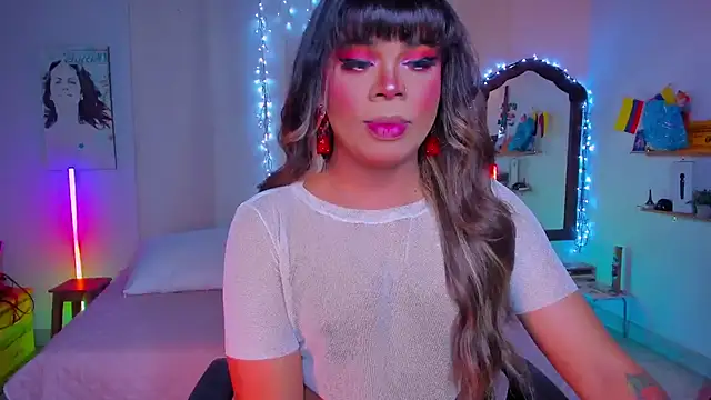 Snapshot of CuteRomi chatting on October 8, 2025, 4:32 am CuteRomi online show from October 8, 2025, 4:32 am