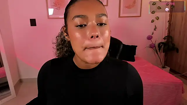 Snapshot of aleja_montiel__ chatting on March 27, 2026, 12:49 pm aleja montiel online show from March 27, 2026, 12:49 pm