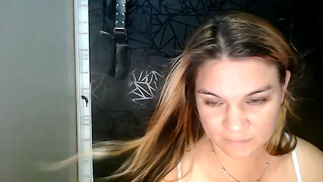 Snapshot of love_and_Lust chatting on October 10, 2025, 5:56 pm love and Lust online show from October 10, 2025, 5:56 pm