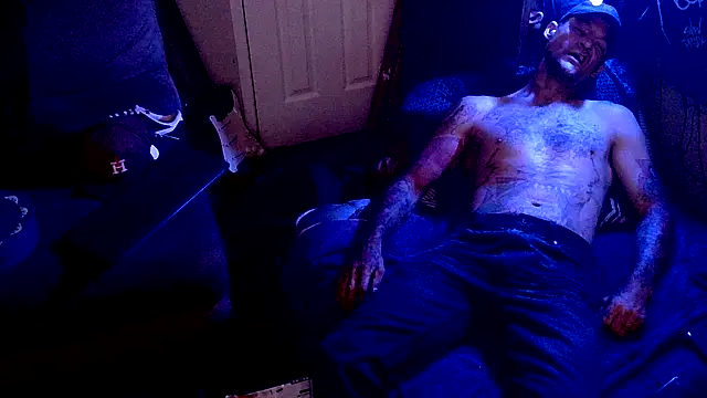 TheOneYouLove69 online show from February 11, 2026, 4:50 am