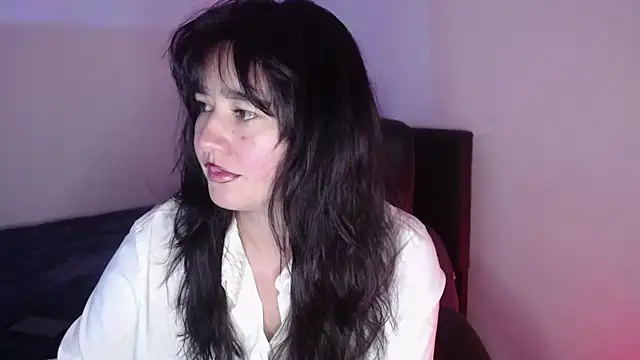 NewAgatha Bolton online show from May 11, 2026, 8:39 pm