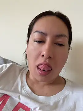 Snapshot of xLadyScarlettx chatting on June 23, 2026, 12:47 pm xLadyScarlettx online show from June 23, 2026, 12:47 pm