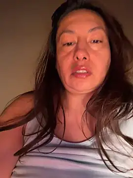 Snapshot of xLadyScarlettx chatting on August 5, 2026, 3:53 am xLadyScarlettx online show from August 5, 2026, 3:53 am