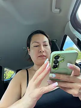 Snapshot of xLadyScarlettx chatting on August 6, 2026, 10:11 pm xLadyScarlettx online show from August 6, 2026, 10:11 pm