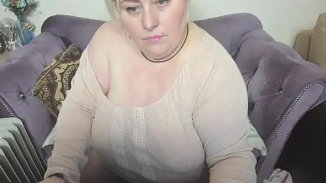 fashiona online show from December 23, 2025, 9:29 am