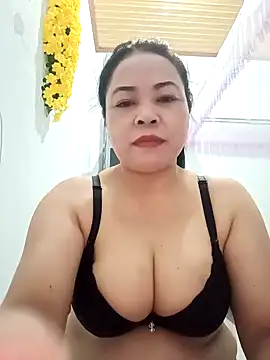 Sexy-bigtits2024 online show from December 5, 2024, 9:50 pm