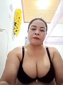 Sexy-bigtits2024 online show from January 9, 2025, 1:24 pm