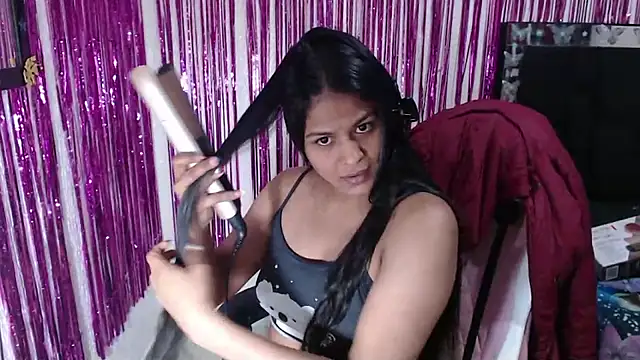 Snapshot of SweetAlmaa chatting on April 27, 2026, 10:30 pm SweetAlmaa online show from April 27, 2026, 10:30 pm