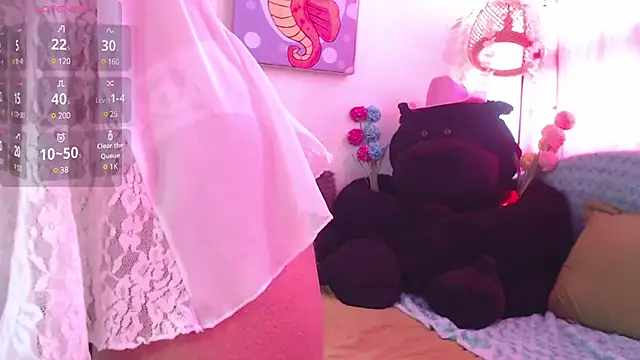 sexycouple lat online show from March 18, 2025, 3:10 pm