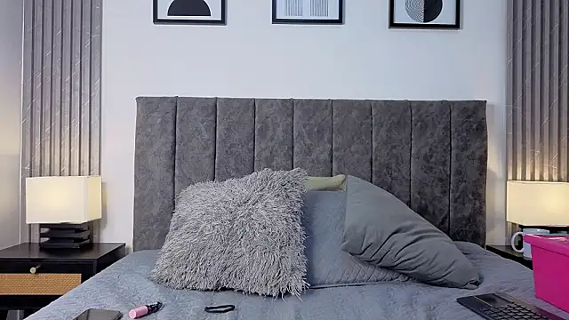 Ema Stone65 online show from March 21, 2026, 8:01 pm