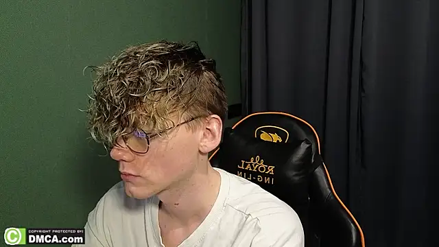 Keytaro online show from February 12, 2026, 11:22 pm