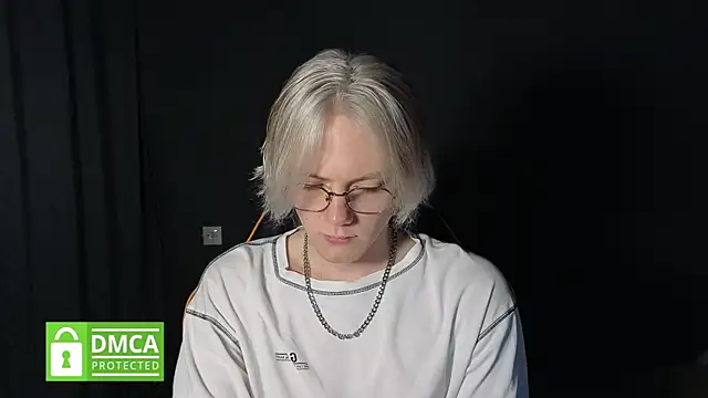 Keytaro online show from May 7, 2026, 3:17 pm