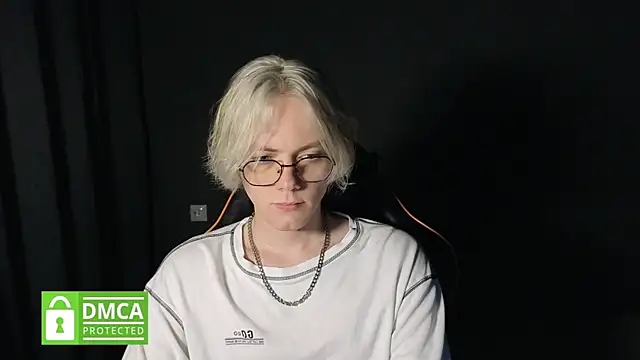 Keytaro online show from May 9, 2026, 2:06 am