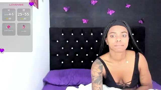 Snapshot of Marce_22 chatting on August 6, 2026, 5:48 pm Marce 22 online show from August 6, 2026, 5:48 pm