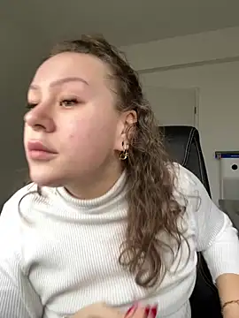 Snapshot of Fancy-Francy chatting on January 24, 2025, 11:26 am Fancy-Francy online show from January 24, 2025, 11:26 am