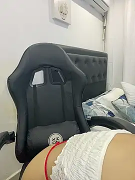 Snapshot of Belissa_miller chatting on October 22, 2025, 7:35 pm Belissa miller online show from October 22, 2025, 7:35 pm