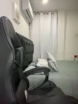 Snapshot of Belissa_miller chatting on March 22, 2026, 4:21 pm Belissa miller online show from March 22, 2026, 4:21 pm